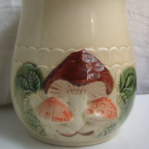 Vintage 70s Large Mushroom Canister & Lid Made in Japan - Picture 2 of 12